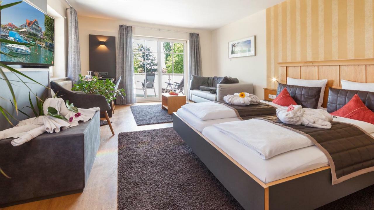 Deluxe Doppelzimmer mit seitlichem Seeblick
